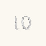 Aniq Scalloped Edge Huggies | 18k Gold Vermeil & 925 Sterling Silver | 13mm | Hypoallergenic